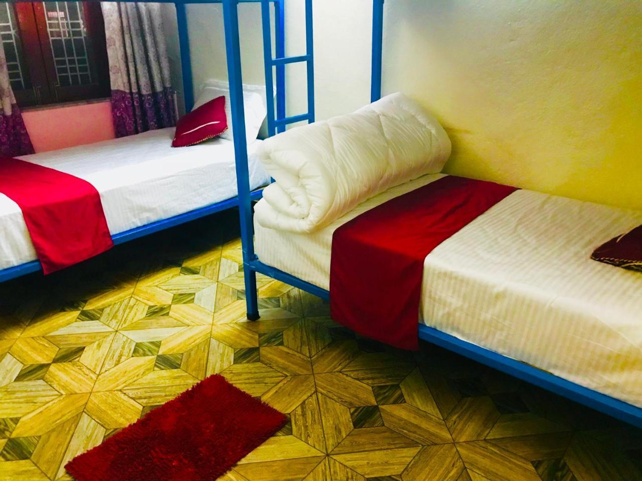 بوكْرا Aroma Tourist Hostel المظهر الخارجي الصورة